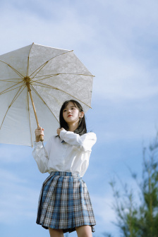 美女湿身